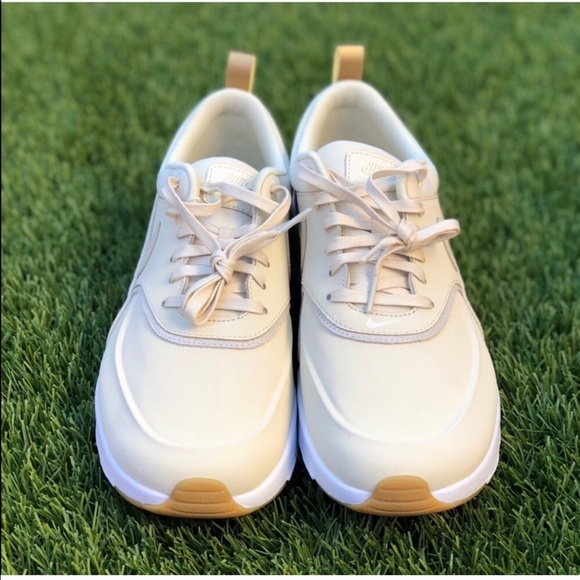 Nike Air Max Thea - Picture 2 of 5